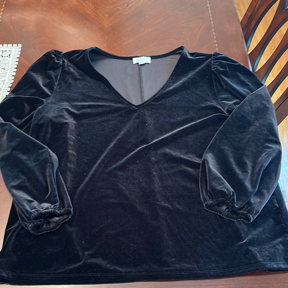 Elegant Black V-Neck Velvet Women's Top